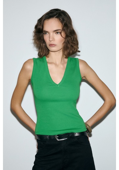 Grimelange Lescosa Kadın Slim V Yaka Kolsuz Yeşil T-shirt Yeşil