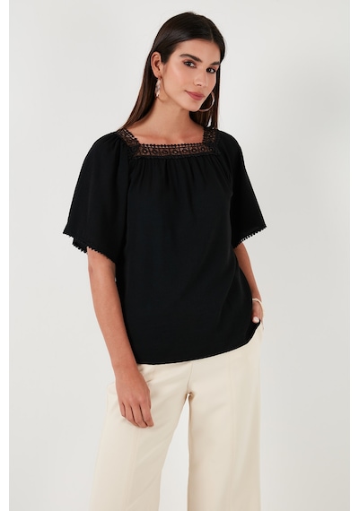 Lela Güpürlü Regular Fit Kare Yaka Bayan Bluz 5869003 Siyah