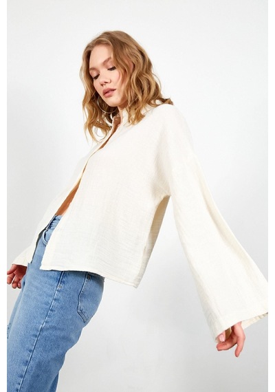 Manche Ekru Kolları Salaş Yıkamalı Müslin Oversize Rahat Kalıp Kadın Basic Gömlek Mks166881-01-6881 Beyaz Manche Ekru Kolları Salaş Yıkamalı Müslin Oversize Rahat Kalıp Kadın Basic Gömlek Mks166881-01-6881 Beyaz