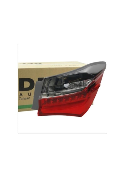 Toyota Corolla Uyumlu E18 Stop Lambası Dış Sağ 81550-02A80
