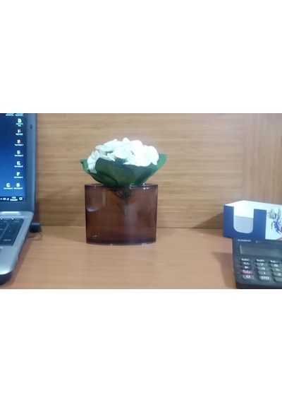 Vazoda Beyaz Yapay Çiçek Dekoratif Oval Kahverengi Vazo Dahil 13 x 5 x 15 CM