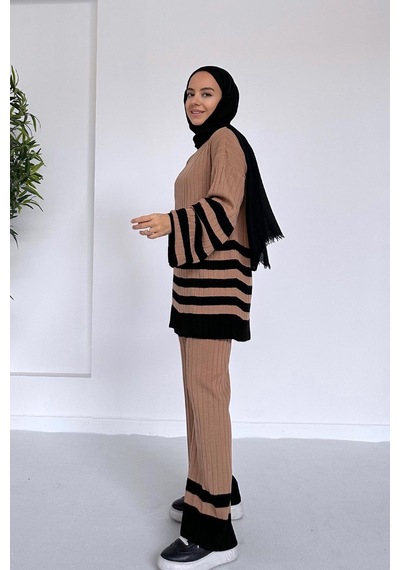 Ka Hijab Çift Renk Çizgili Triko Takım - Camel