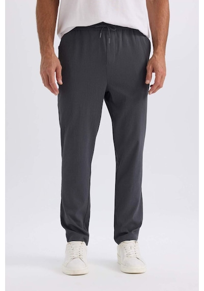 DeFacto Relax Fit Rahat Kesim Düz Paça Krinkıl Yazlık Kumaş Pantolon C3930AX25SPAR15