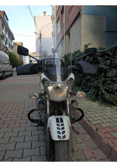 Motocam Bajaj V15 Ön Cam 2017-2018 Model 57cm Şeffaf Renkli 4mm