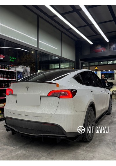 Tesla Model Y Spoiler Plastik Parlak Siyah Boyalı