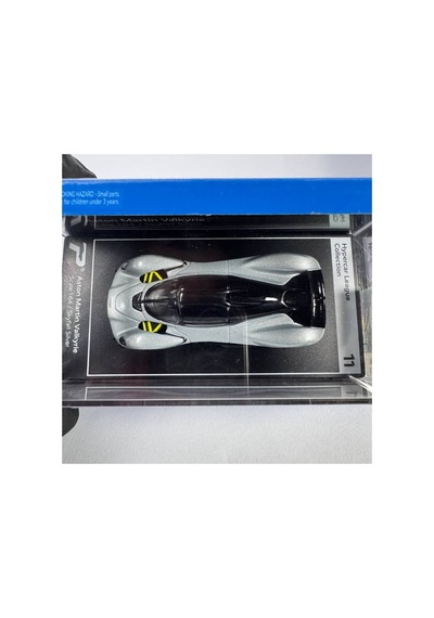 Hyper Car Aston Martin Valkrie Skyfall Silver - League Collection 1/64 Model Araba
