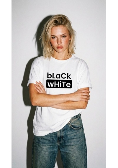 Kadın Oversize Tişört Black White Baskılı Beyaz