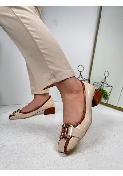 Günlük Kadın Loafer Topuklu Toka Ve Dikiş Detaylı Küt Burunlu Ayakkabı 6002 Bej Taba Rugan Günlük Kadın Loafer Topuklu Toka Ve Dikiş Detaylı Küt Burunlu Ayakkabı 6002 Bej Taba Rugan