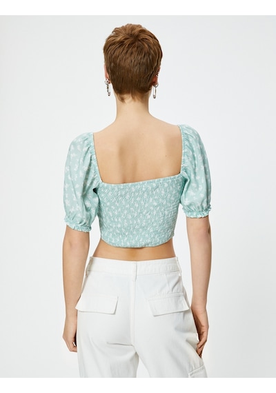 Koton Balon Kol Crop Bluz Çiçekli Düğmeli V Yaka Viskoz Kumaş Yeşil Desenli 4sal60014ıw 4SAL60014IW7D6 Koton Balon Kol Crop Bluz Çiçekli Düğmeli V Yaka Viskoz Kumaş Yeşil Desenli 4sal60014ıw 4SAL60014IW7D6