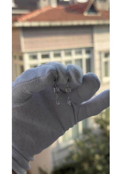 Kadın Gümüş Renk Prenses Kesim Zirkon Taşlı Sallantılı Küpe Gümüş