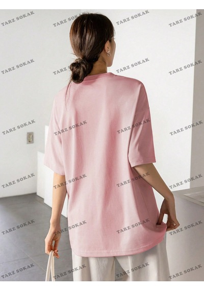 Flood Of Style Unisex Bay Harfli Grafik Düşük Omuzlu Tişört Kod-1386 Pembe