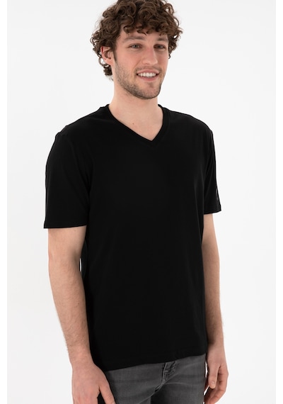 U.S. Polo Assn. Erkek Regular Fit V Yaka Siyah Basic Tişört 50305858-VR046 U.S. Polo Assn. Erkek Regular Fit V Yaka Siyah Basic Tişört 50305858-VR046