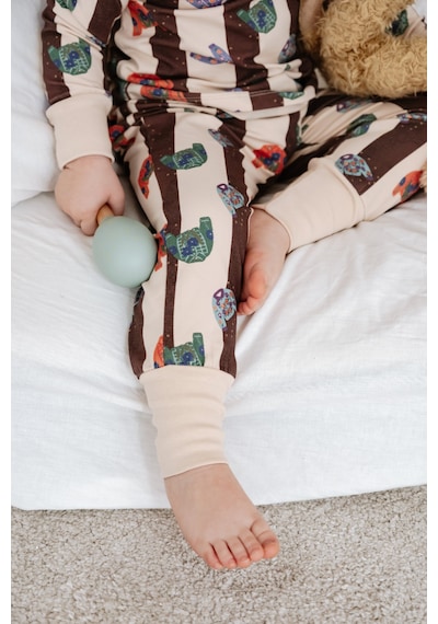 Kazak Baskılı Color Shapes Çocuk Pijama Seti Bej