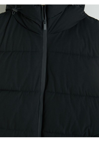 Lcw Vision Siyah Regular Fit Kapüşonlu Erkek Şişme Yelek