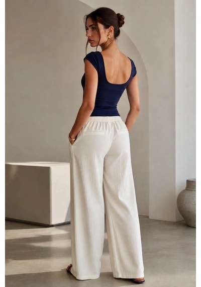 Bb Butik Basic Kadın Göğüs Destekli Soft Touch Body Bluz Kayık Yaka Sırt Dekolteli My3535 Lacivert Bb Butik Basic Kadın Göğüs Destekli Soft Touch Body Bluz Kayık Yaka Sırt Dekolteli My3535 Lacivert