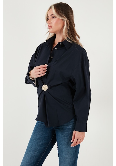 Lela Pamuklu Regular Fit Broş Detaylı Uzun Kollu Bayan Gömlek 6834990 Lacivert