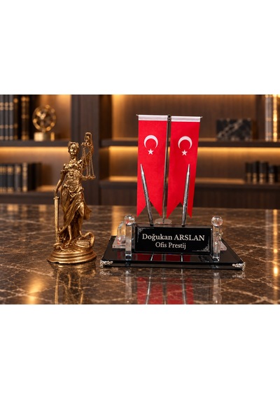 Kişiye Özel 3 Lü Kristal Masa Seti Türk Bayraklı, Adalet Heykelli, Kalemlikli İsimlik Gold - Siyah