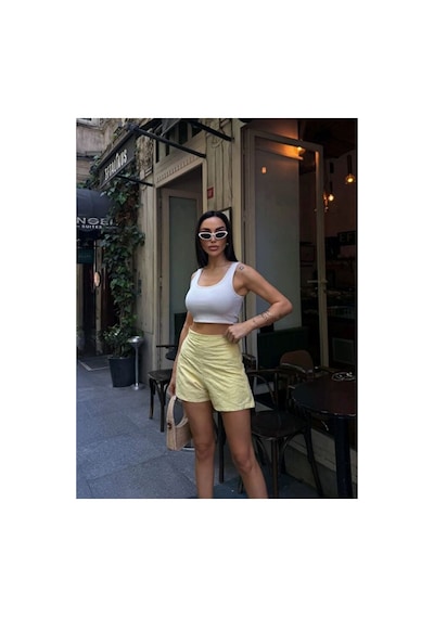 Nido Moda Kadın Fisto Dantel İşlemeli Şort Sarı Nido Moda Kadın Fisto Dantel İşlemeli Şort Sarı