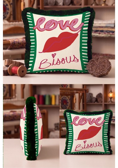 Love Dudak Motifli Saçaklı Yastık Kılıfı - Romantik Pop Art Krem Yeşil Gri Püsküllü Kırlent Kılıfı Beyaz