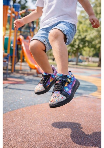 Muggo Smile Taş Detaylı Desenli Cırtlı Kız Çocuk Işıklı Günlük Sneaker Spor Ayakkabı Siyah Muggo Smile Taş Detaylı Desenli Cırtlı Kız Çocuk Işıklı Günlük Sneaker Spor Ayakkabı Siyah