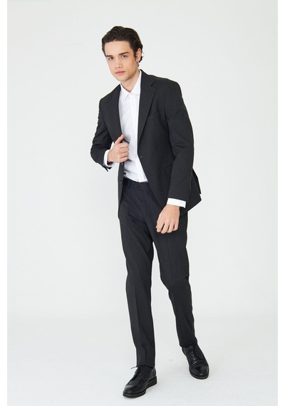 Koyu Gri İnce Dokulu Kumaş Modern Slim Fit Klasik Yaka Premium Takım Elbise Füme