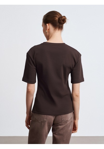 Dilvin 32445 Aksesuar Detaylı Basic T-shirt-koyu Kahve Kahverengi