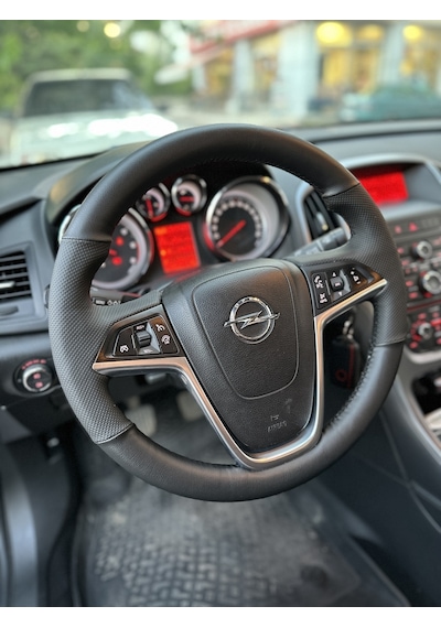 Opel Insignia Araca Özel Direksiyon Kılıfı Bombeli Direksiyonlar