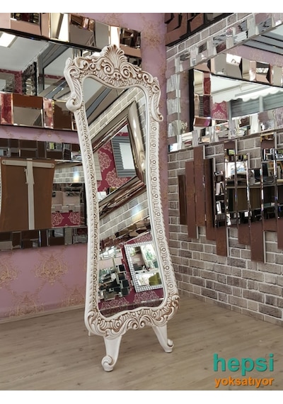 Bihter Model Eskitme Beyaz Renk Varaklı Ayaklı Boy Aynası