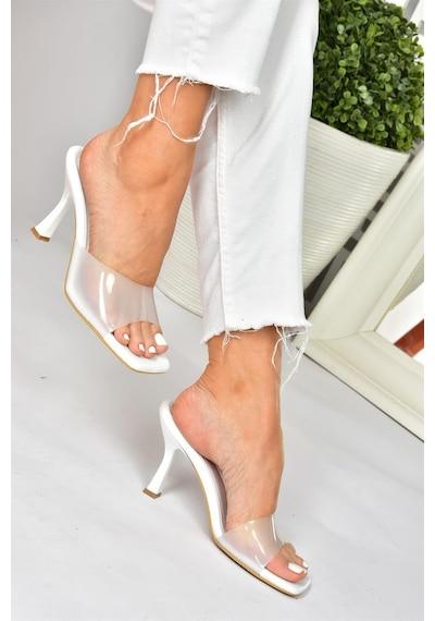 Fox Shoes Beyaz Şeffaf Görünümlü Kalın Topuklu Kadın Terlik P590033209