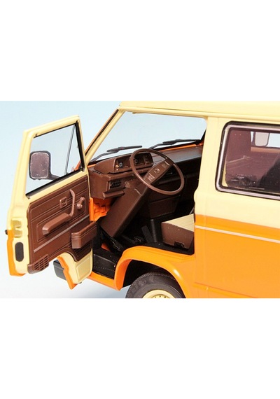 1:18 Schuco 1978 Volkswagen T3a Minibus