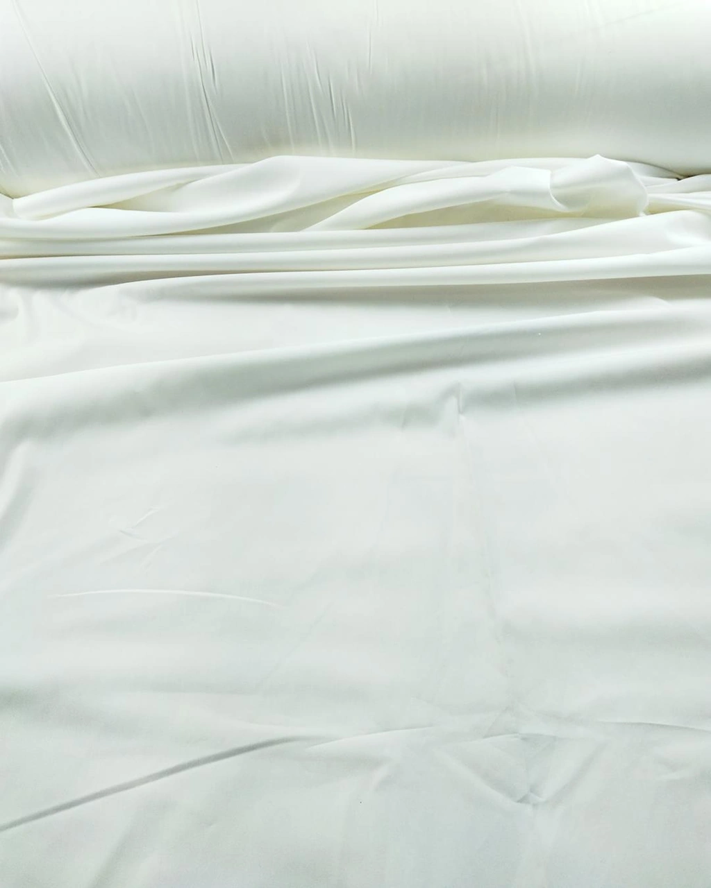 Gabardin Benzeri Dokuma İnce Tok Beyaz Renk En: 150 Cm-931 Renkli