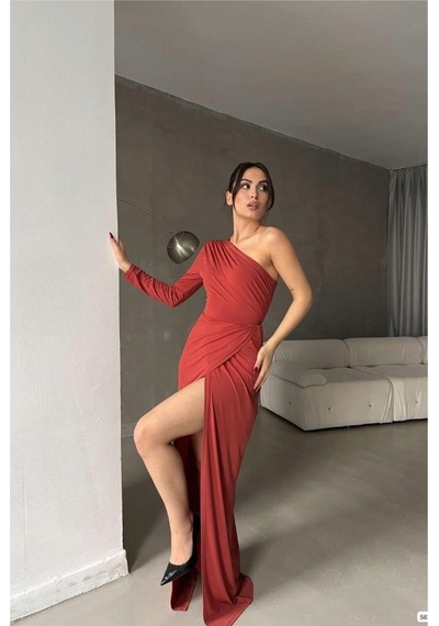 DefyModa Kadın Saten Kumaş Tek Omuz Dekolteli Maxi Abiye Elbise Kiremit