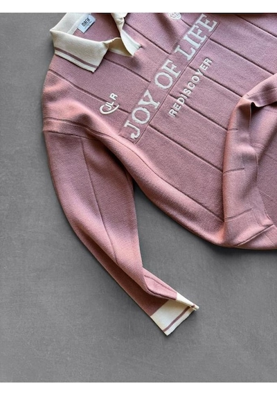 Oversize Polo Yaka Desenli Triko Kazak Yumuşak Dokulu Tüylenmez Salaş Nakış Detaylı Sweatshirt Triko Açık Bej Oversize Polo Yaka Desenli Triko Kazak Yumuşak Dokulu Tüylenmez Salaş Nakış Detaylı Sweatshirt Triko Açık Bej
