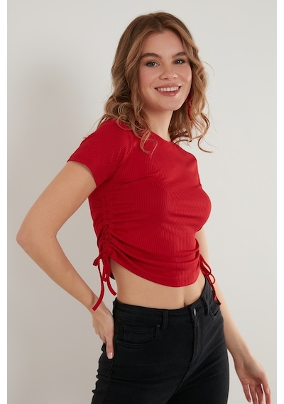 Lela Yanlardan Büzgülü Kısa Kollu Crop Bayan Bluz 5864010 Kırmızı