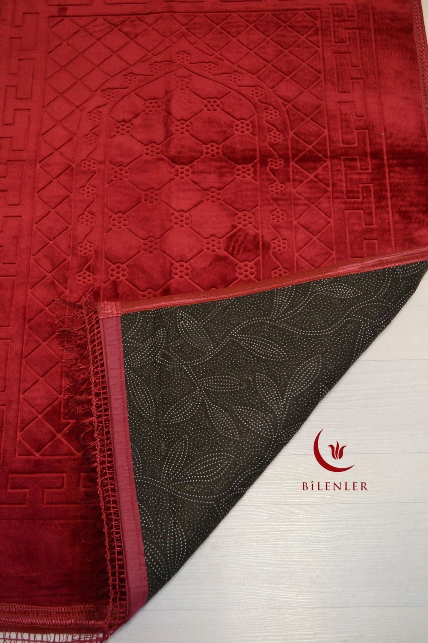 Peluş Seccade - 80x120 Cm - Ekstra Konforlu - Yumuşak Ve Geniş Ölçülü Kırmızı