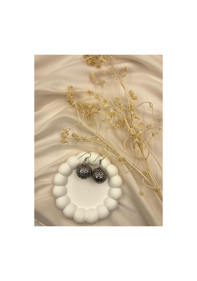 Lunarie Vintage Gümüş Renk Küre Desenli Sallantılı Küpe