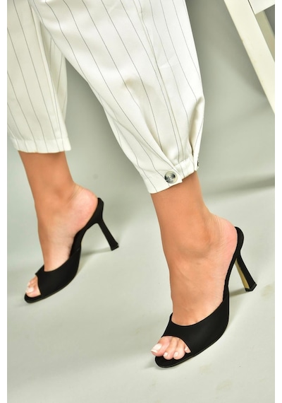 Fox Shoes U997062804 Siyah Kumaş İnce Topuklu Kadın Terlik Siyah