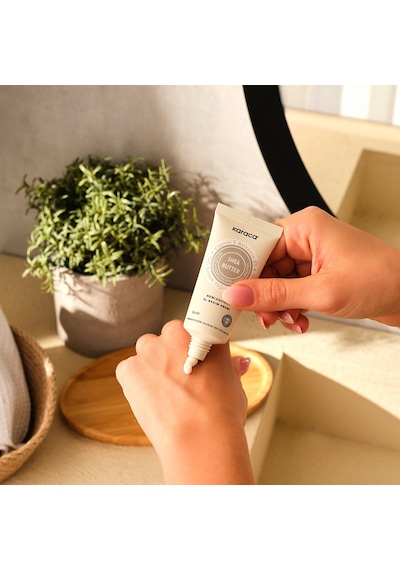 Karaca White Jasmine Nemlendirici El Kremi 30 ML