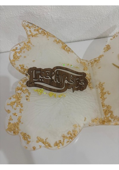 Şeffaf Epoksi Altın Varaklı Bitkili Ve Yazı Motifli Kelebek Rahle Özel Tasarım - Tek Üretim - 35x31 Cm