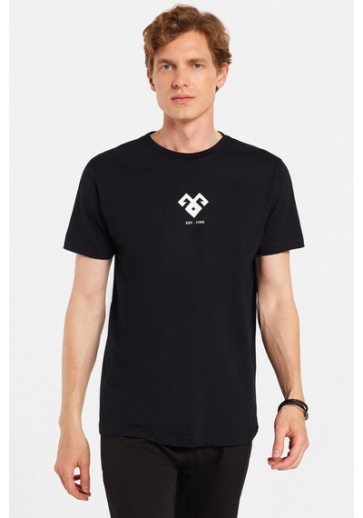Tudors Erkek Slim Fit Dar Kesim %100 Pamuk Yumuşak Dokulu Baskılı Siyah Bisiklet Yaka Tişört-33165 Siyah Tudors Erkek Slim Fit Dar Kesim %100 Pamuk Yumuşak Dokulu Baskılı Siyah Bisiklet Yaka Tişört-33165 Siyah