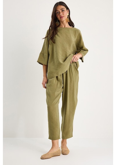 Kadın Kayık Yaka Yarım Kol Bluz Beli Lastikli Şalvar Pantolon Alt-üst Takım 60283118 - Yağ Yeşili Kadın Kayık Yaka Yarım Kol Bluz Beli Lastikli Şalvar Pantolon Alt-üst Takım 60283118 - Yağ Yeşili