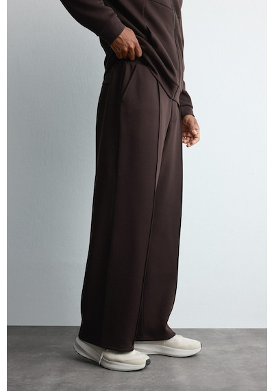 Defacto Ultra Yumuşak Baggy Fit Elastik Bel Ön Dikiş Detaylı Dalgıç Kumaş Jogger Pantolon H6171ax26aubn338 Kahve-bn338