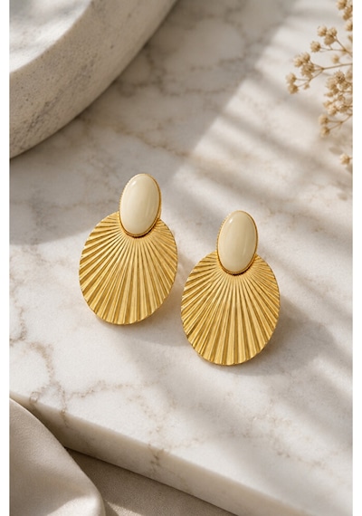 Gold Vintage Yelpaze Formlu Krem Taş Detaylı Kadın Küpe 4 Cm Şık Çok Renkli