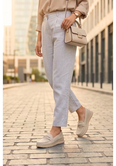 Aura Comfort Ortopedik Tabanlı Işıltı Detaylı Kadın Krem Günlük Casual Loafer Ayakkabı