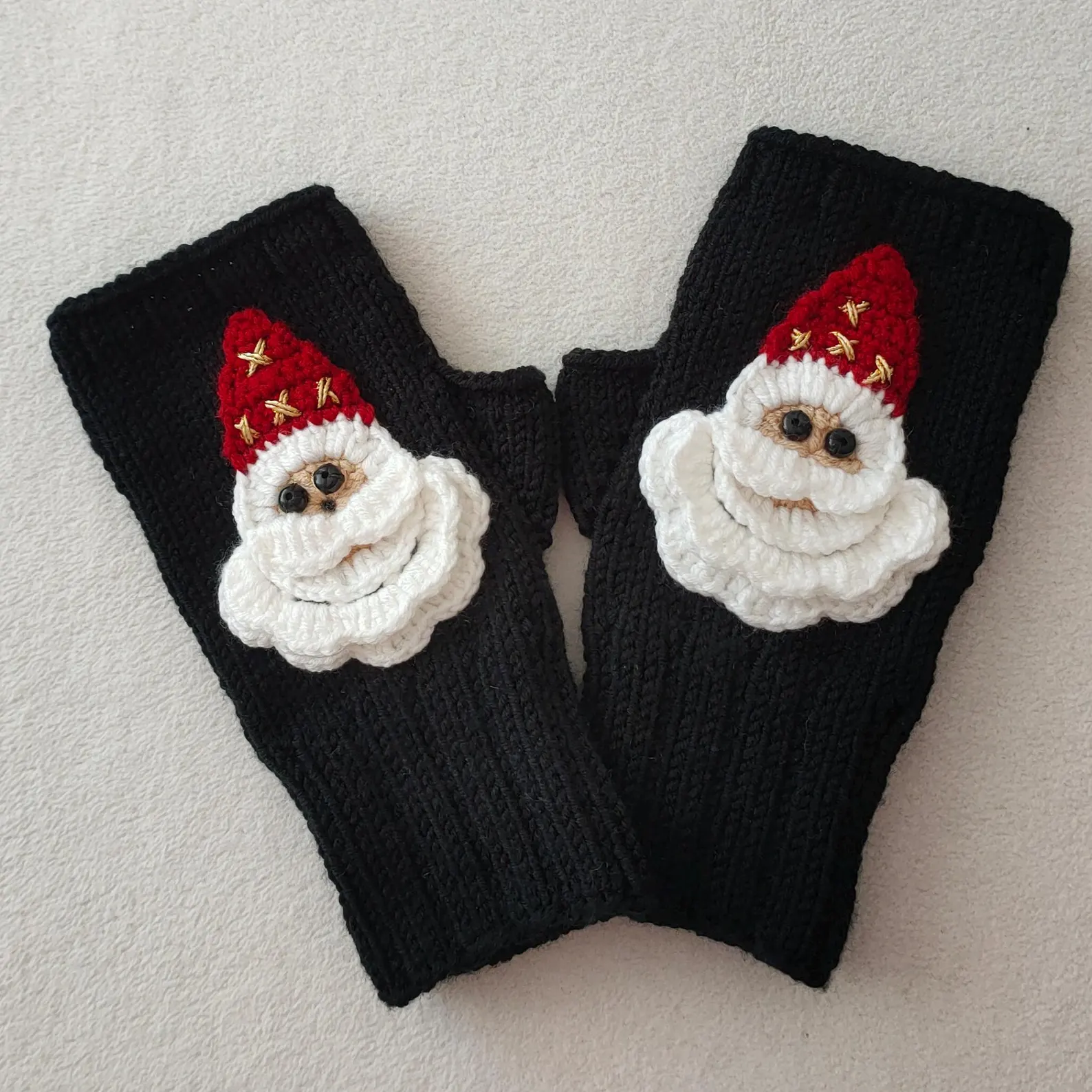 Newdaycraft El Örgüsü Motifli Parmaksız Siyah Noel Eldiven Bileklik Kırmızı - Siyah Newdaycraft El Örgüsü Motifli Parmaksız Siyah Noel Eldiven Bileklik Kırmızı - Siyah