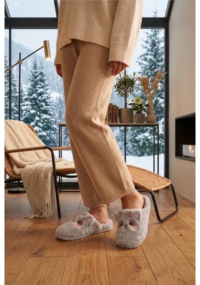 Relaxa Kadın Kedi Desenli Peluş Ev Terliği, Yumuşak Kürklü, Kaymaz Tabanlı, Sıcak Kışlık Terlik Gri Relaxa Kadın Kedi Desenli Peluş Ev Terliği, Yumuşak Kürklü, Kaymaz Tabanlı, Sıcak Kışlık Terlik Gri