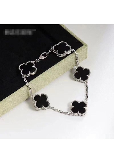 Kadın Yonca Figürlü Mineli Çelik Bileklik 89951