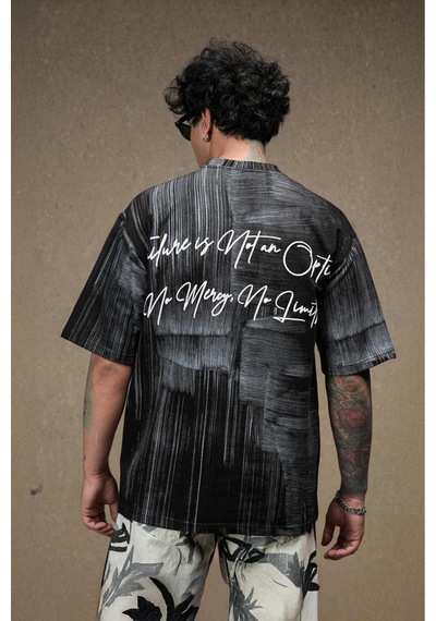 Black Sırt Yazı Detaylı Oversize Tshirt Siyah