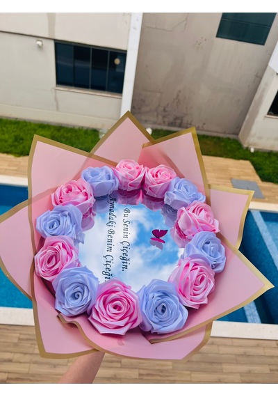 Pembe Aynalı Gül Buketi Çiçek Açık Pembe