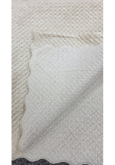 Lüks Kadife Dotlu Kaymaz Koltuk Örtüsü 180x220 - Krem